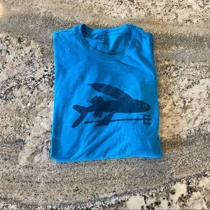Men’s Patagonia slim fit fly fishing t-shirt blue